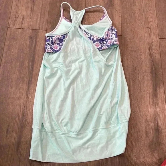 LULULEMON AQUAMARINE TWIGGY NO LIMITS TANK US 4- NWOT - Picture 5 of 7